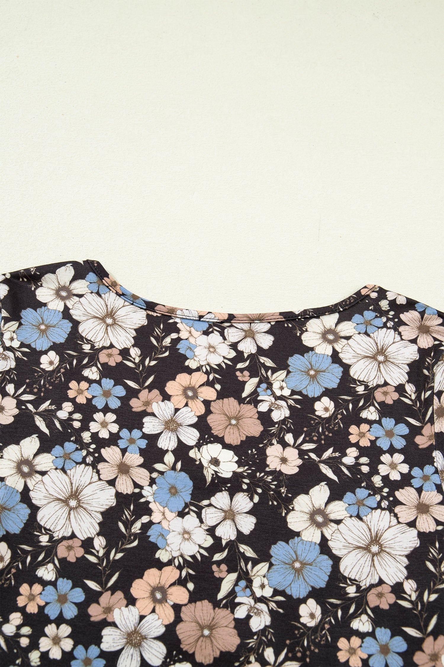 T-shirt Slim a Maniche Lunghe con Stampa Floreale Nera