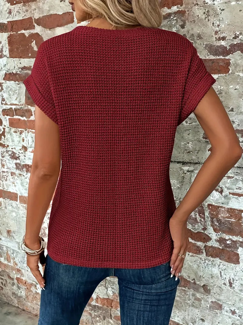 Γυναικείο καλοκαιρινό T-shirt με κοντά μανίκια και στρογγυλή λαιμόκοψη από ελαφρύ ύφασμα