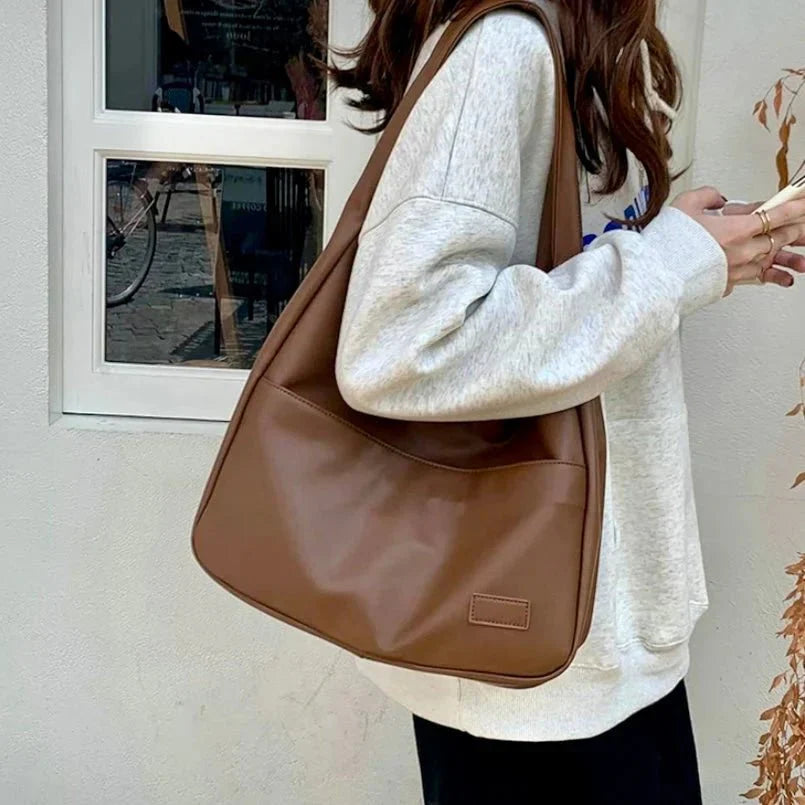 Dámská prostorná kabelka přes rameno z umělé kůže, hobo bag, casual elegantní