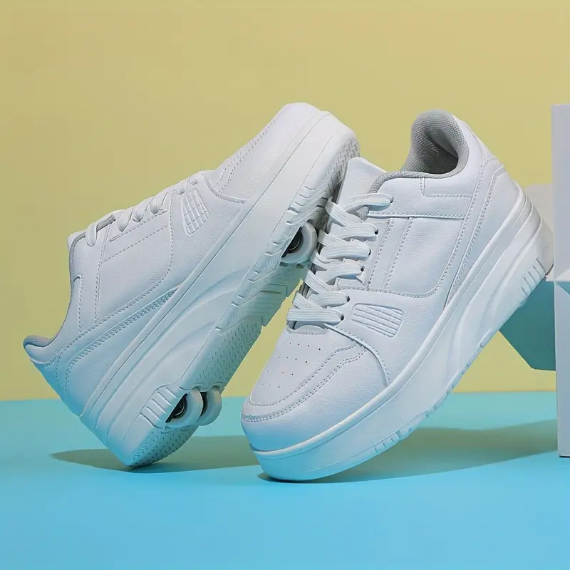 Γυναικεία sneakers με χοντρή σόλα και ρυθμιζόμενο κλείσιμο