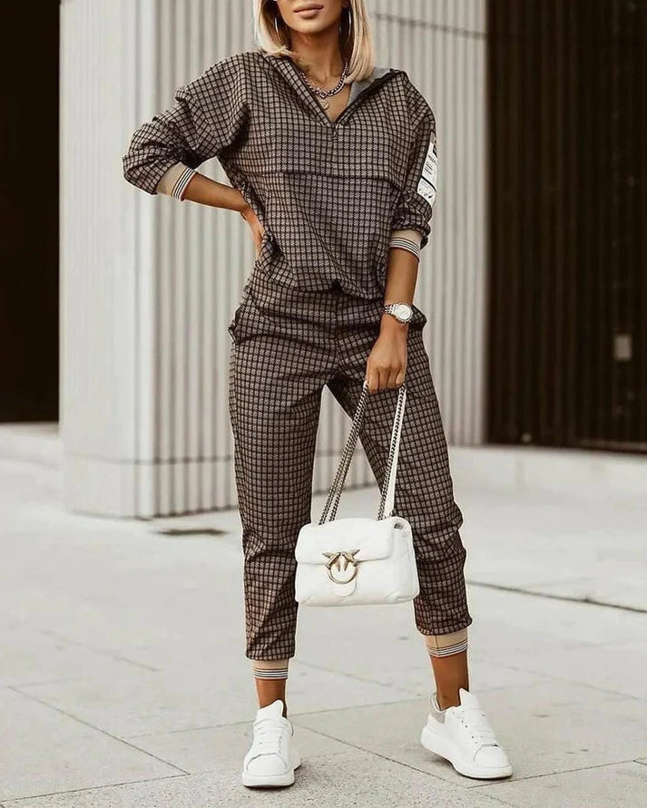 Comfortable and Modern Sports Suit for Women