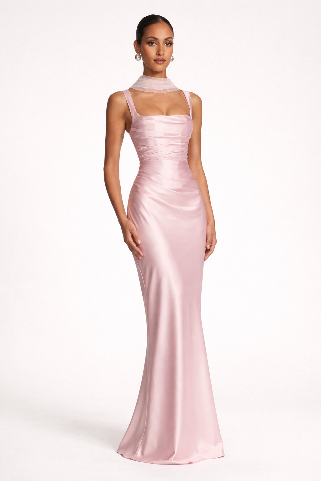 Elegant long women's dress with a sleeveless fitted cut
