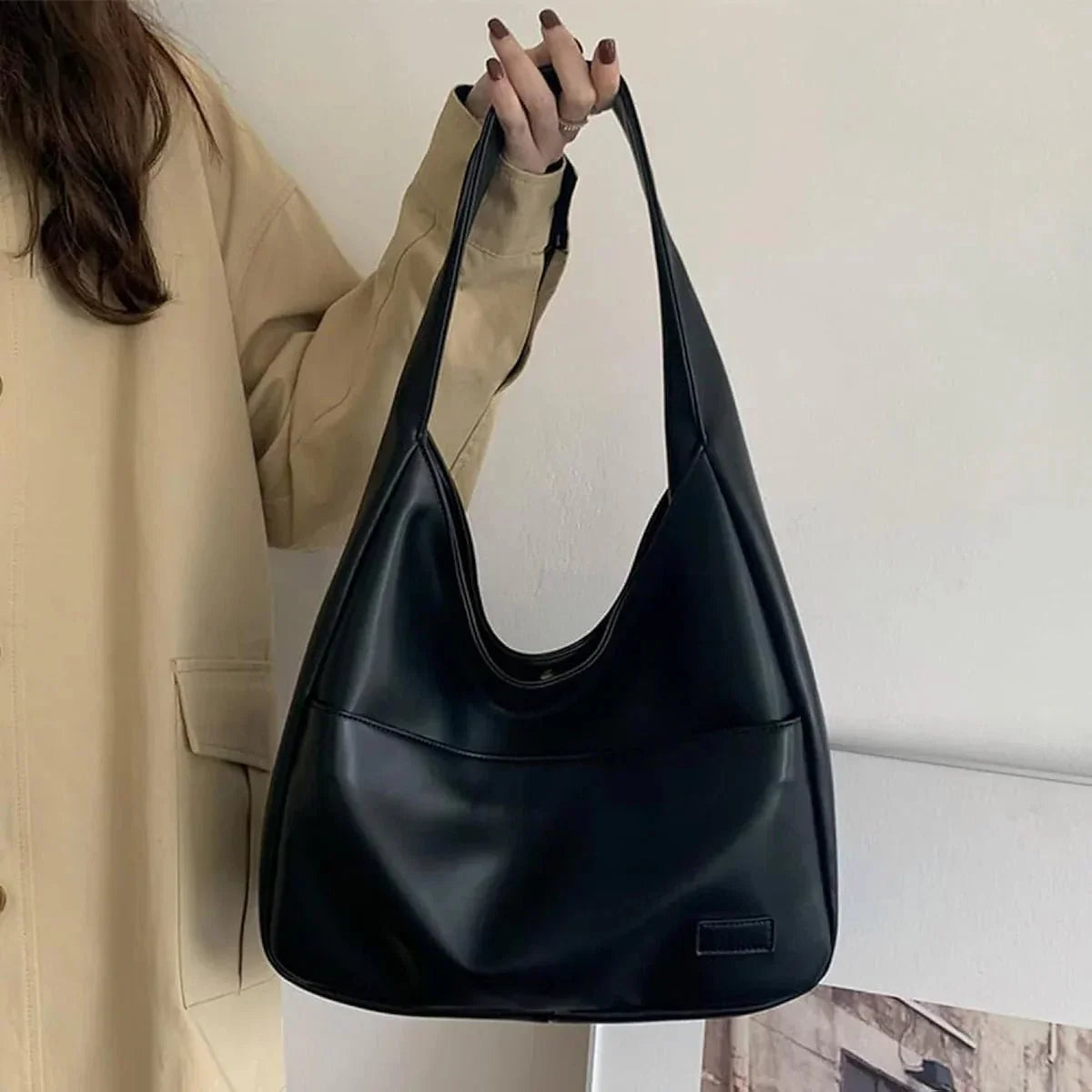 Dámská prostorná kabelka přes rameno z umělé kůže, hobo bag, casual elegantní