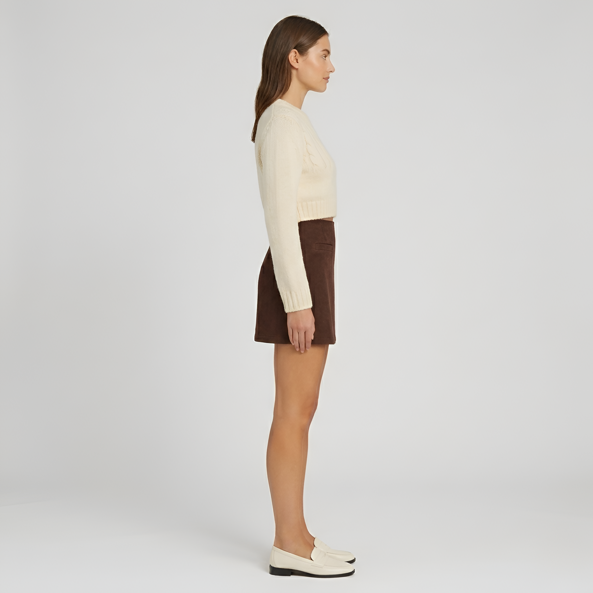 Maglione donna corto in maglia con trecce e gonna mini a vita alta