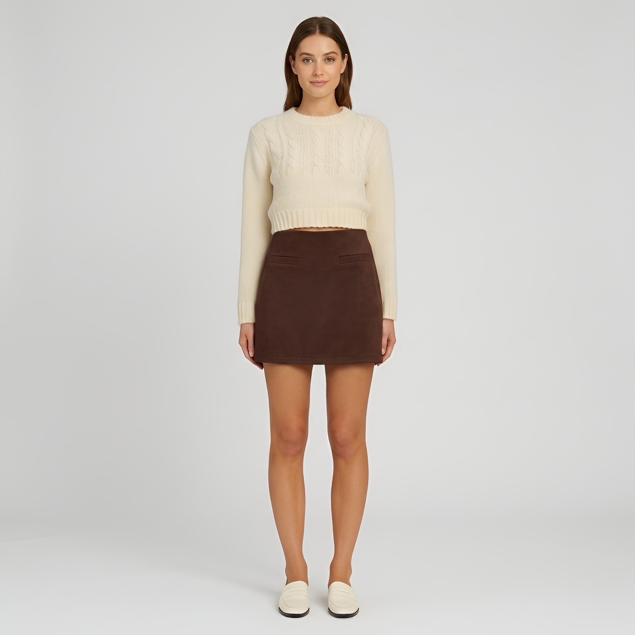 Maglione donna corto in maglia con trecce e gonna mini a vita alta