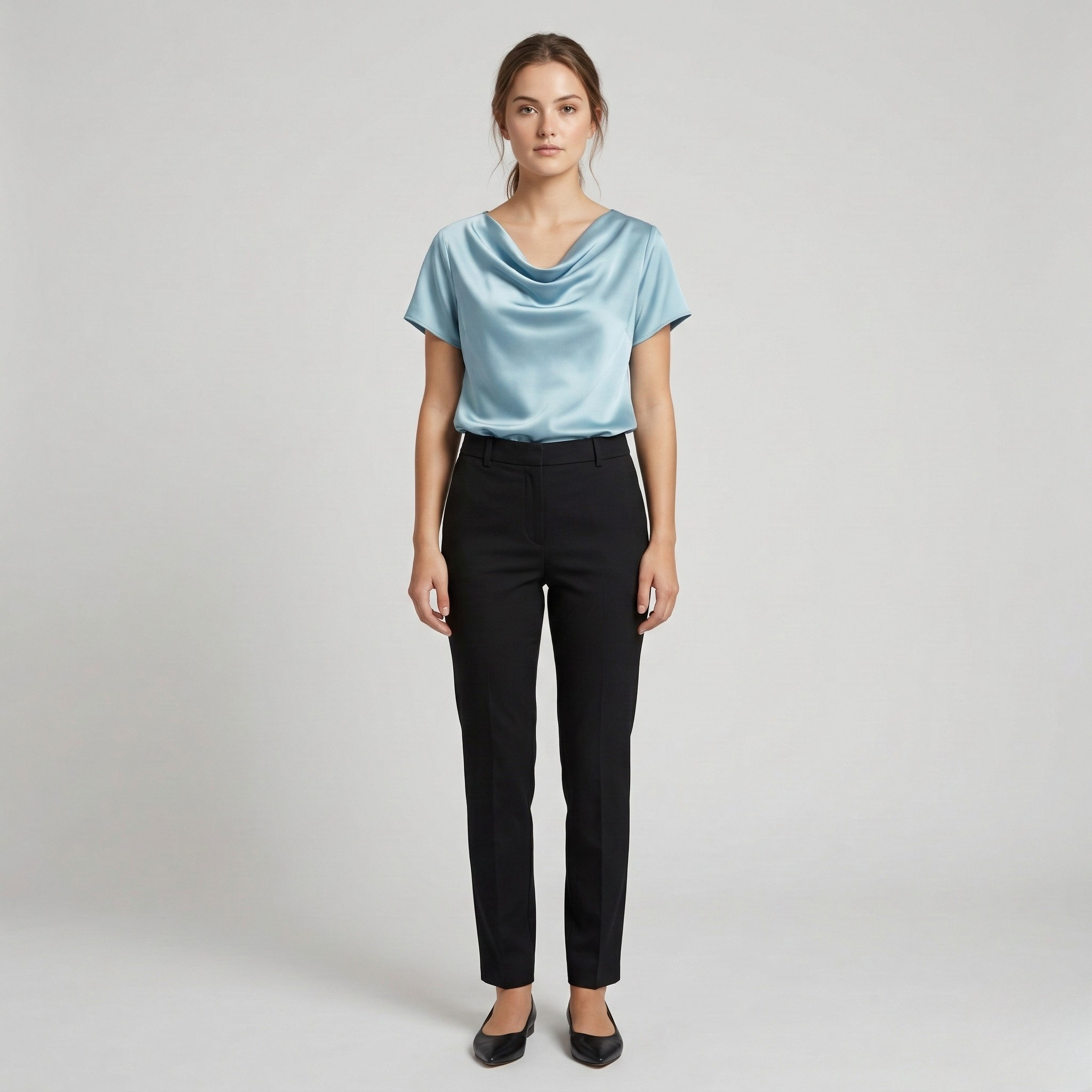 Elegant bluse til kvinder med draperet halsudskæring, korte ærmer, casual elegant top