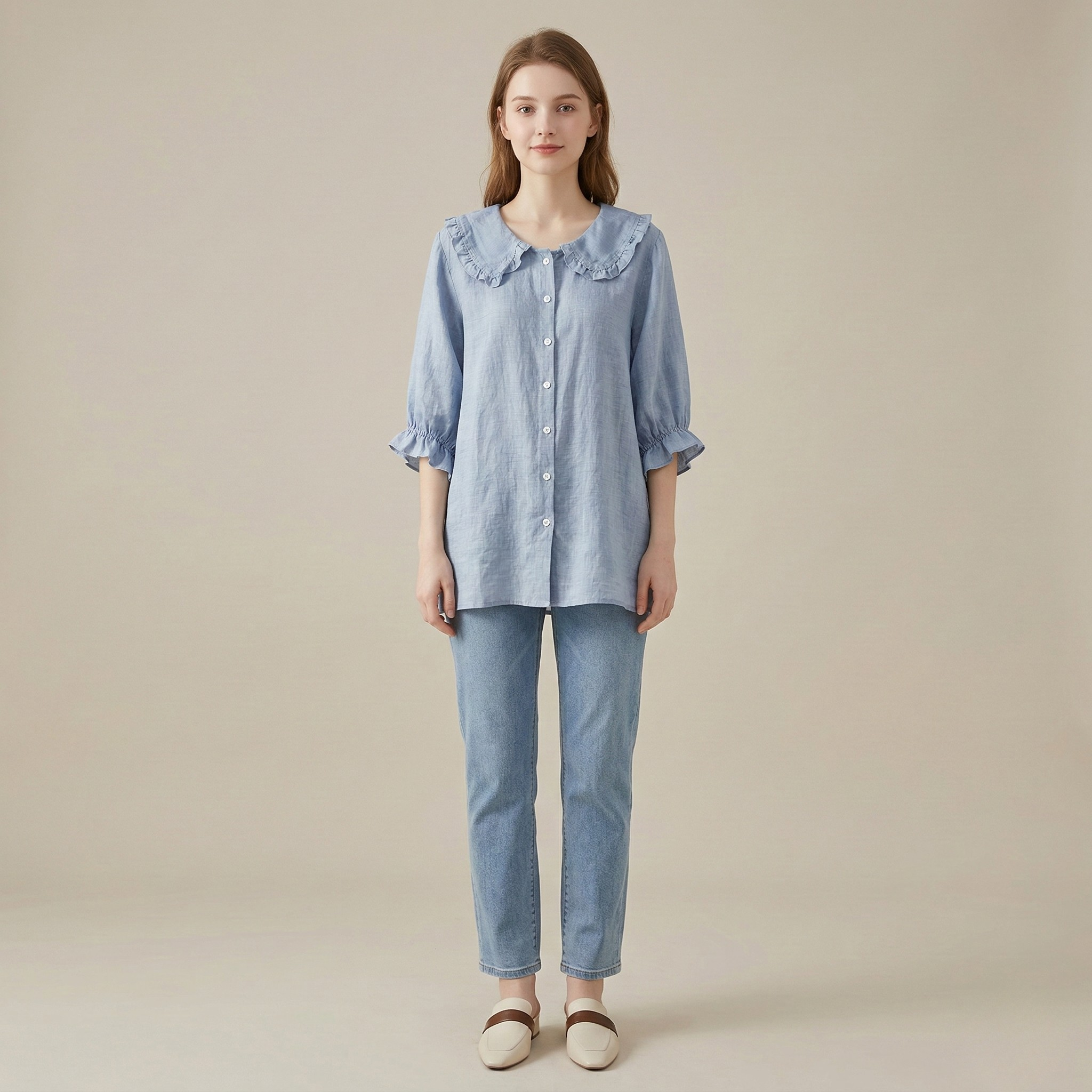 Camisa de mulher em algodão com gola volante e mangas 3/4, blusa casual com botões