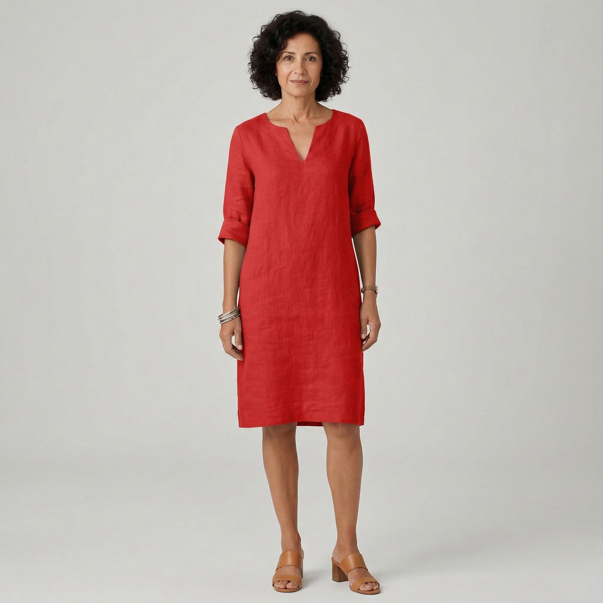 Vestido de mulher em linho com decote em V, mangas três quartos, vestido casual direito de verão