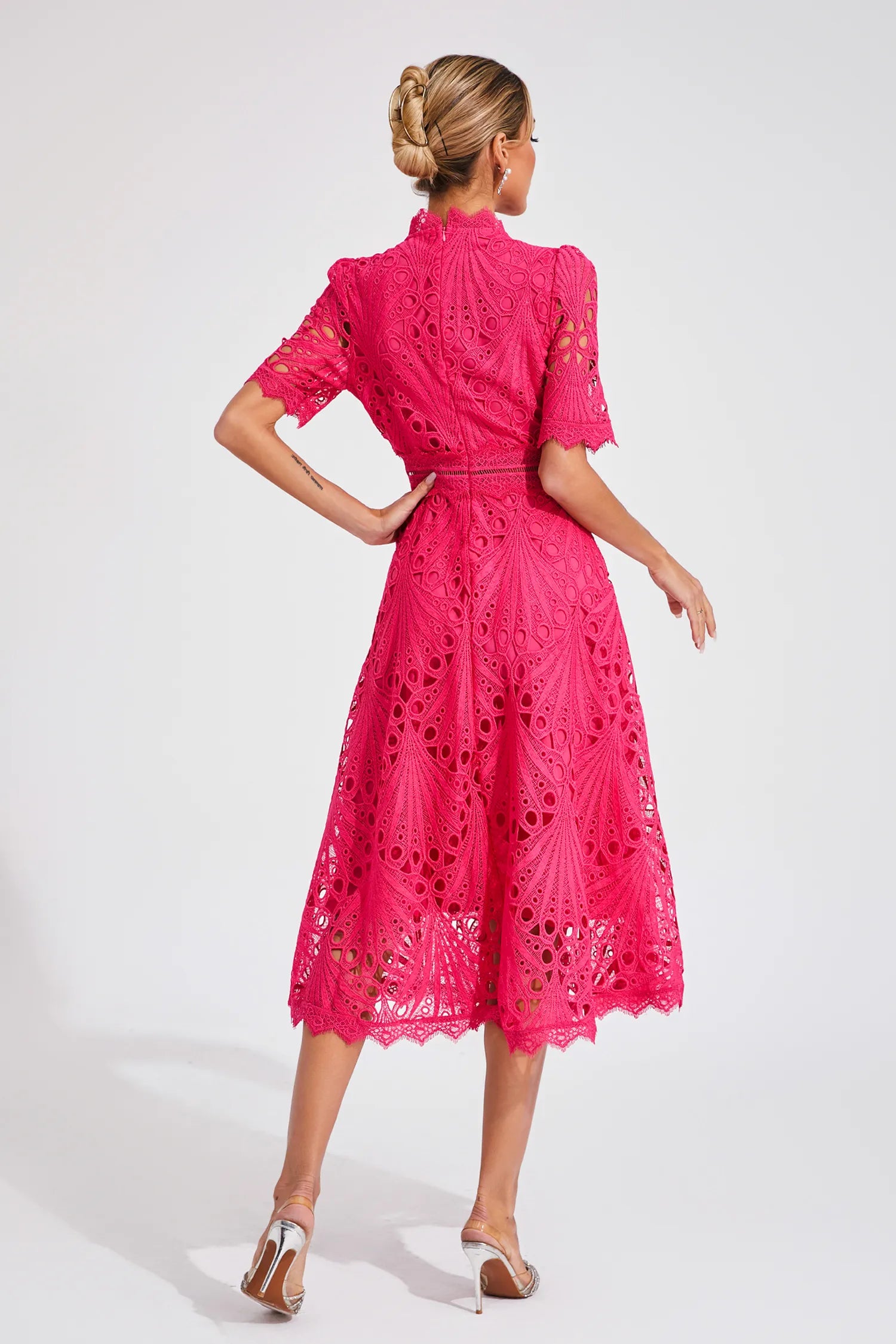 Abito Midi in Pizzo Sangallo da Donna con Maniche Corte