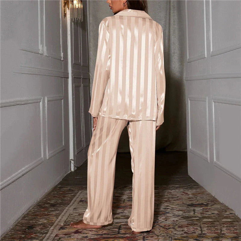 Pigiama donna satinato con camicia e pantaloni
