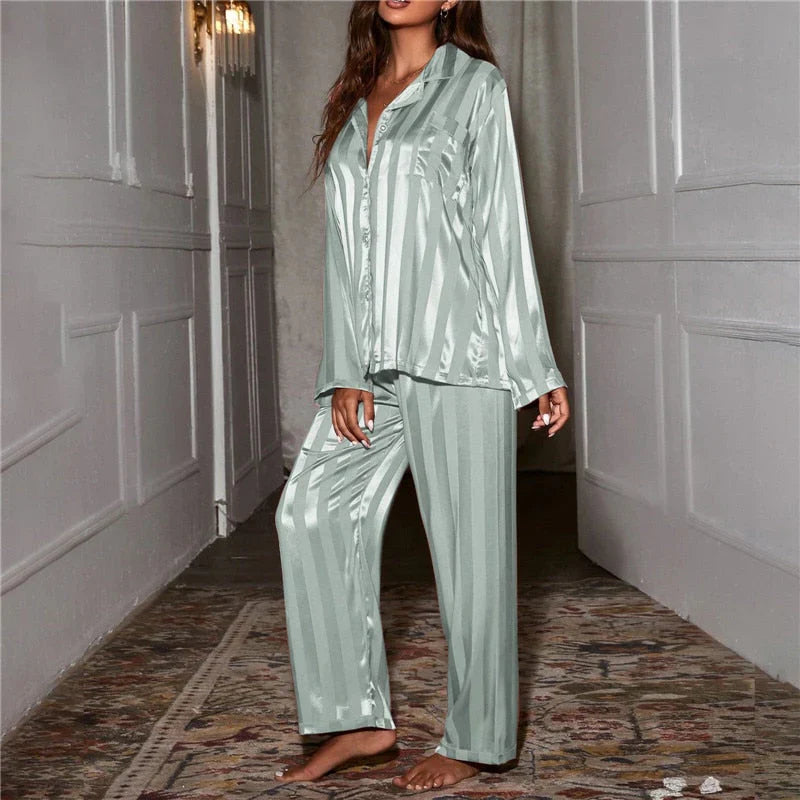 Pigiama donna satinato con camicia e pantaloni
