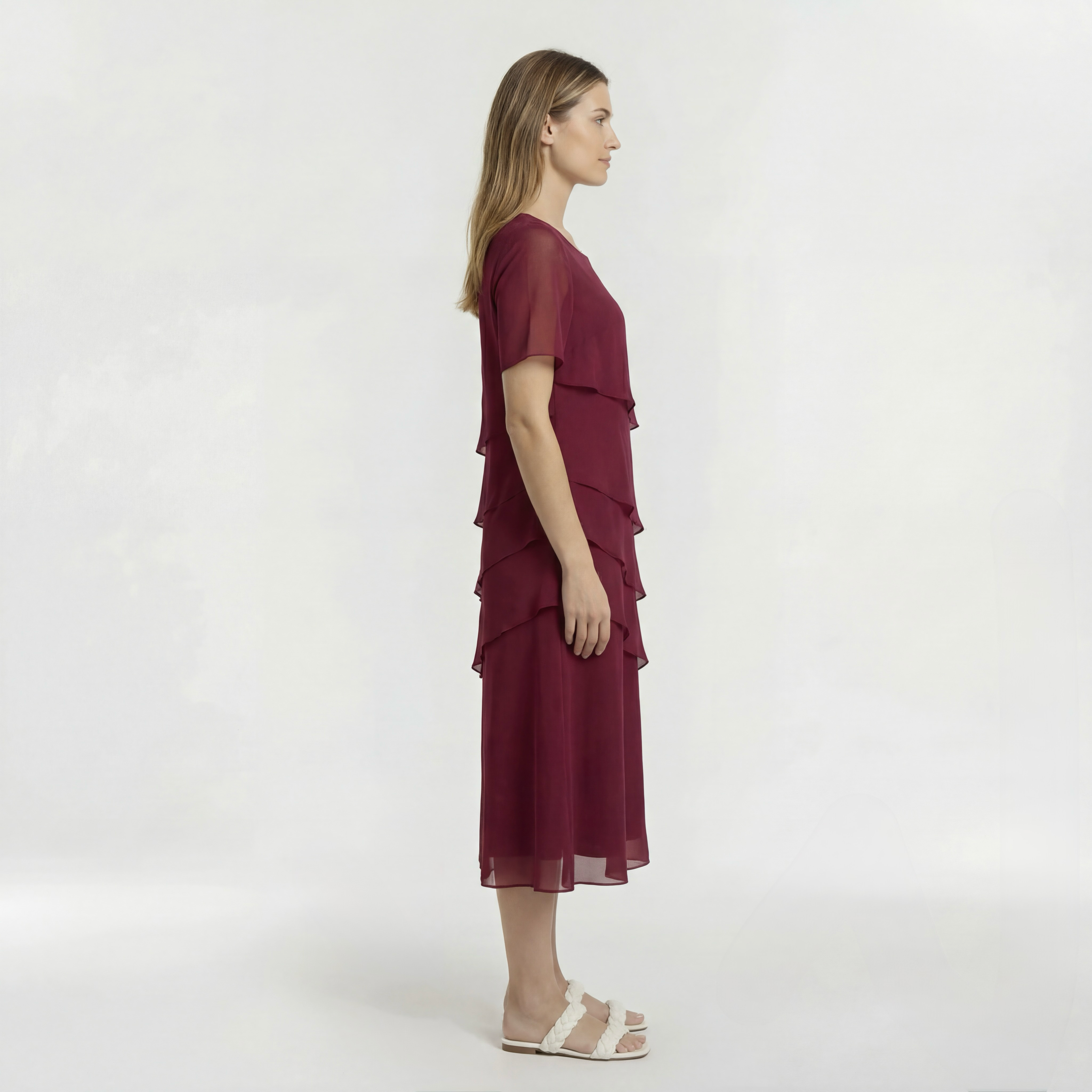 Elegantní dámské midi šaty s krátkými rukávy a drapérií na slavnostní příležitosti