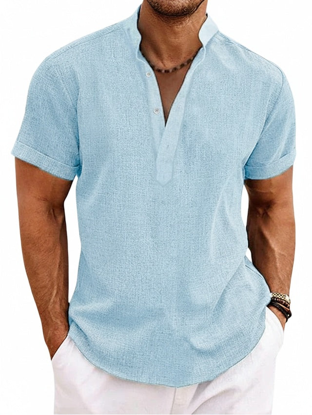 Chemise homme à manches courtes avec col montant et encolure en V