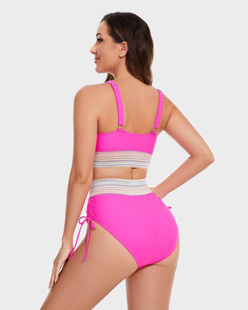 High-waisted shaping bikini with colorblock pattern – support, comfort, and trendy style
