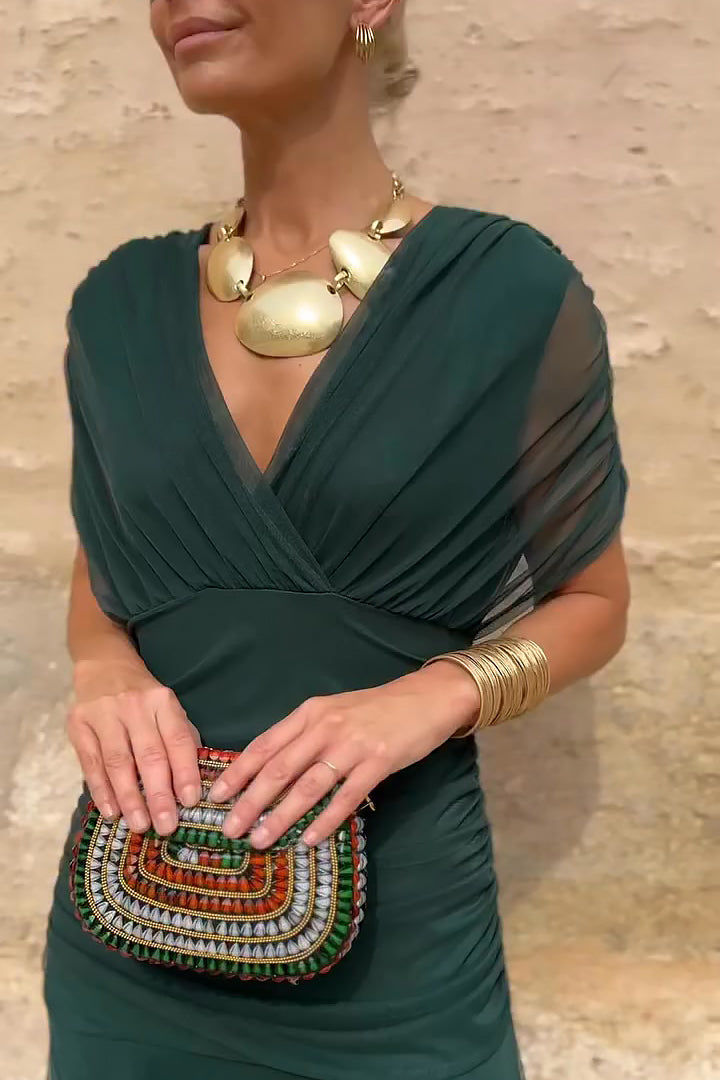 Vestido Longo Elegante Feminino com Decote Bardot e Saia Fluida