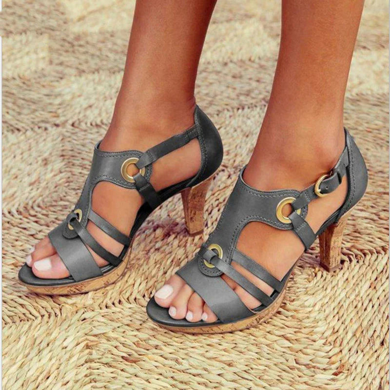 Women's Sandals with Wide Heel and Adjustable Ankle Strap
