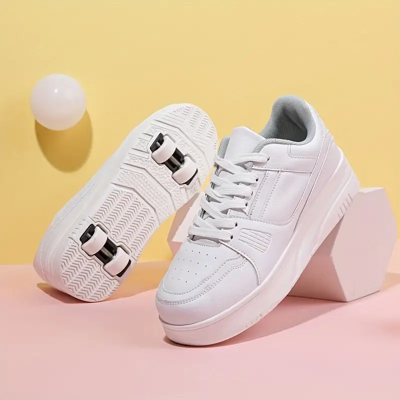Γυναικεία sneakers με χοντρή σόλα και ρυθμιζόμενο κλείσιμο