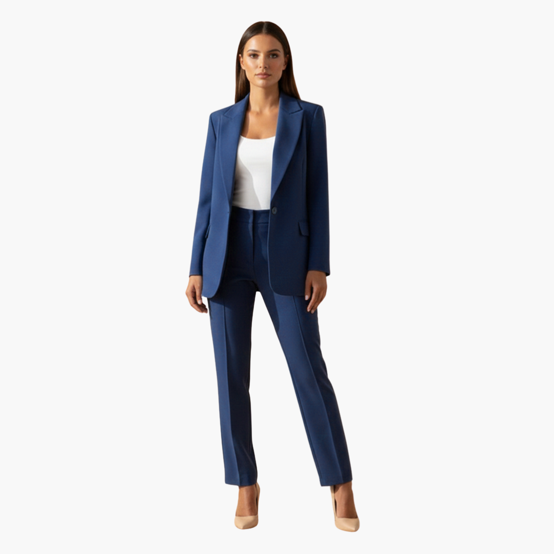 Complete Women's Blazer and Pants with Classic Lapels and Tailored Fit