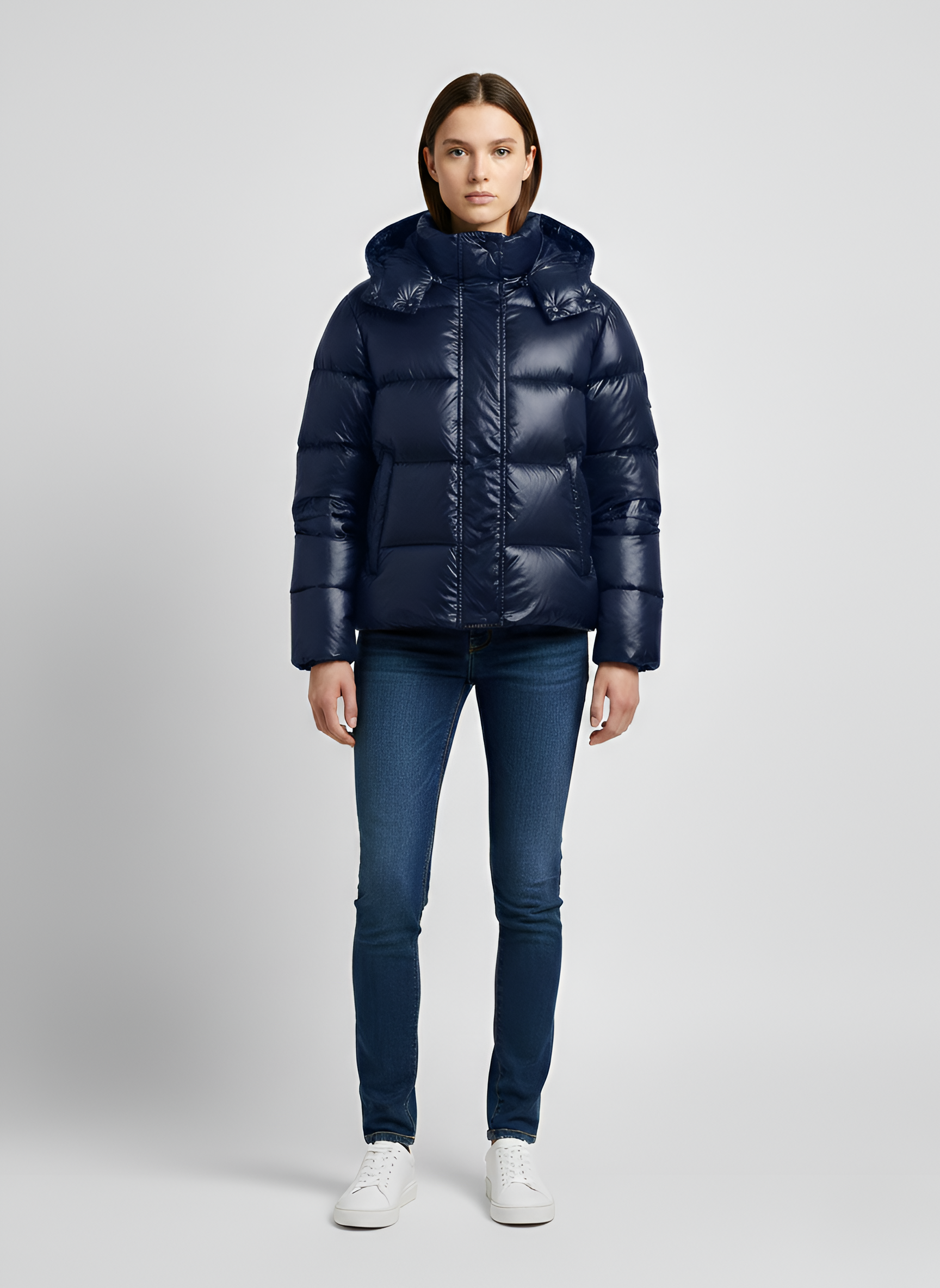 Chaqueta acolchada con capucha acabado brillante ajuste slim