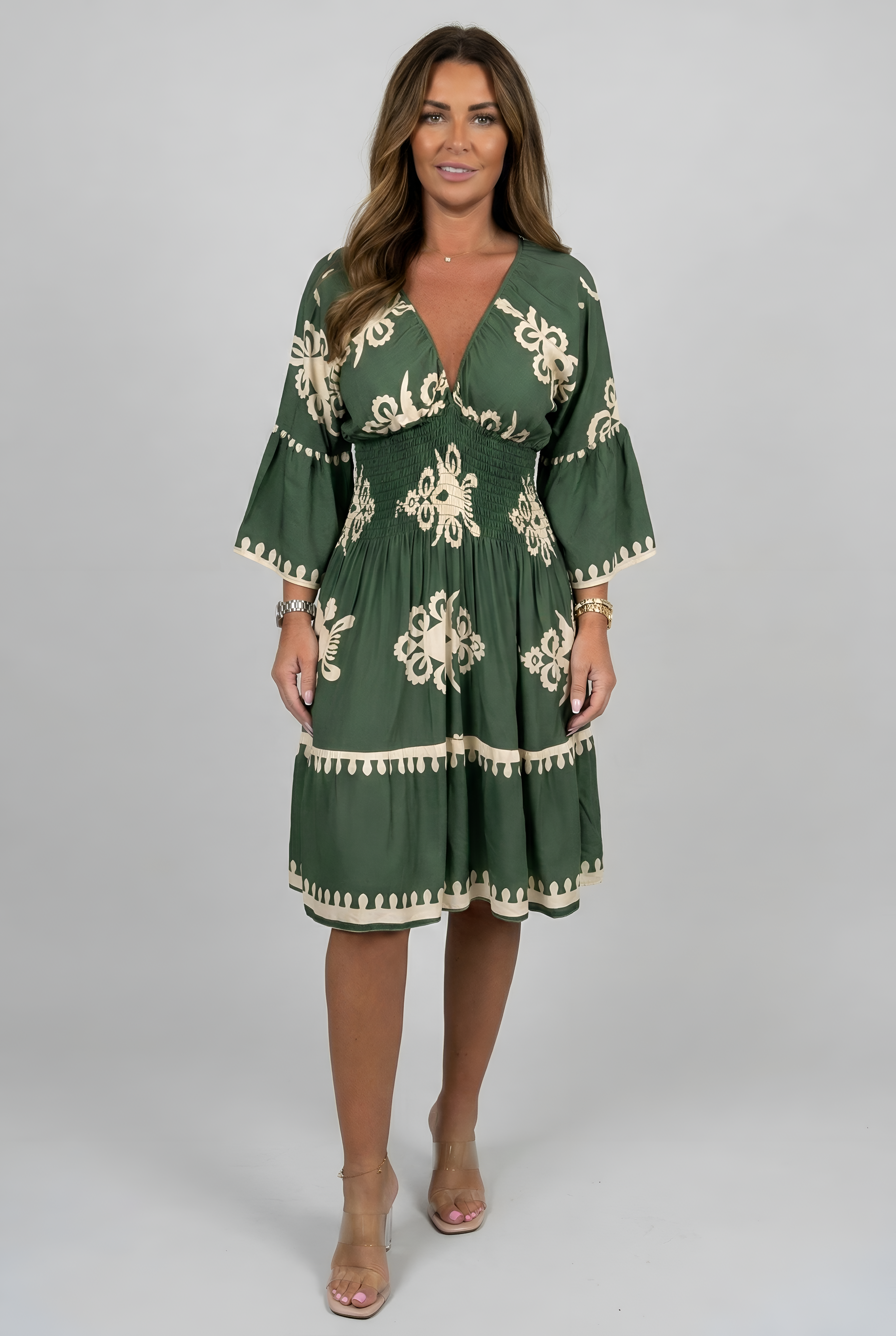 Vestido corto de mujer con escote en V y mangas amplias, estampado floral elegante