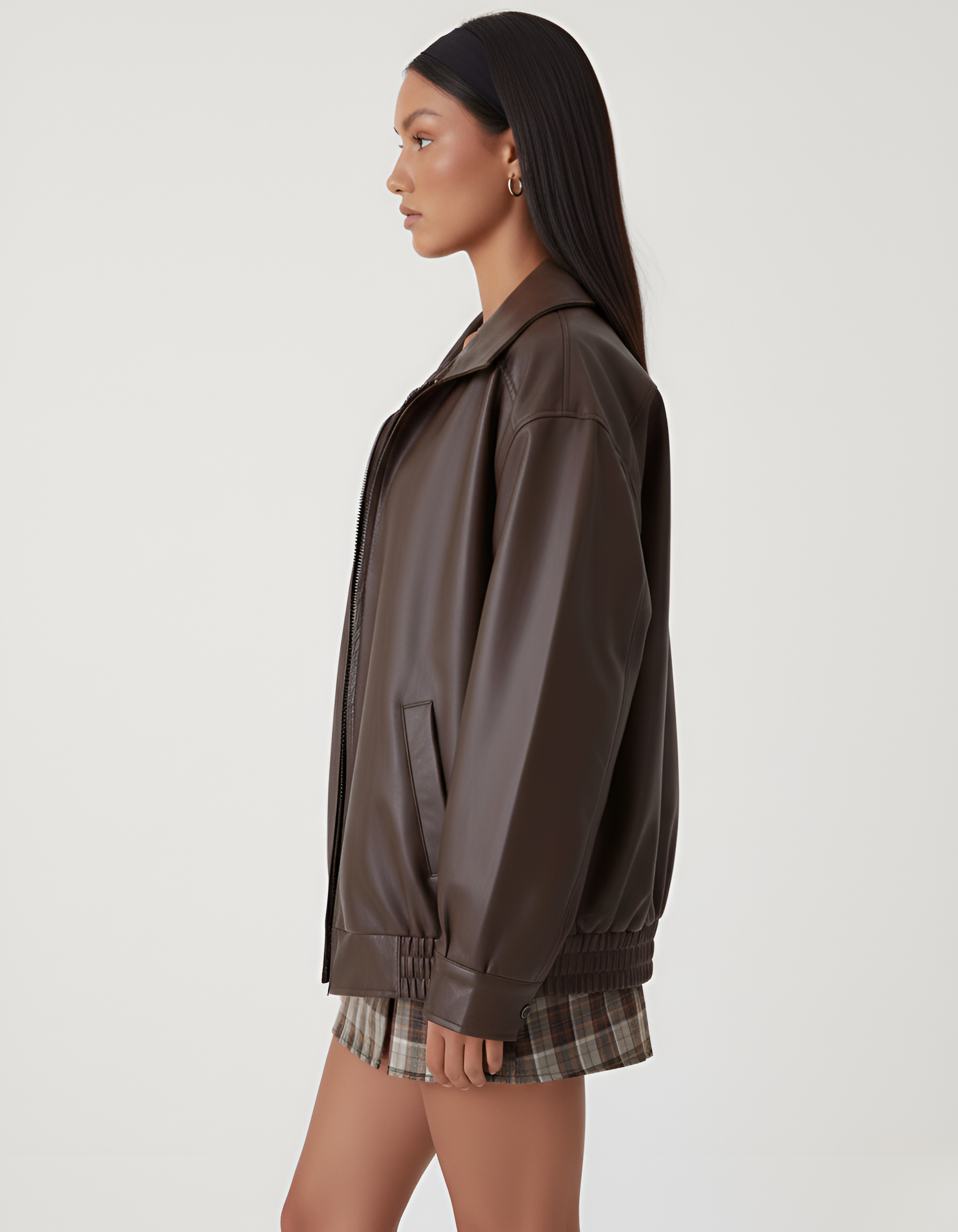 Giacca donna in pelle sintetica con zip, vestibilità oversize, stile casual urbano