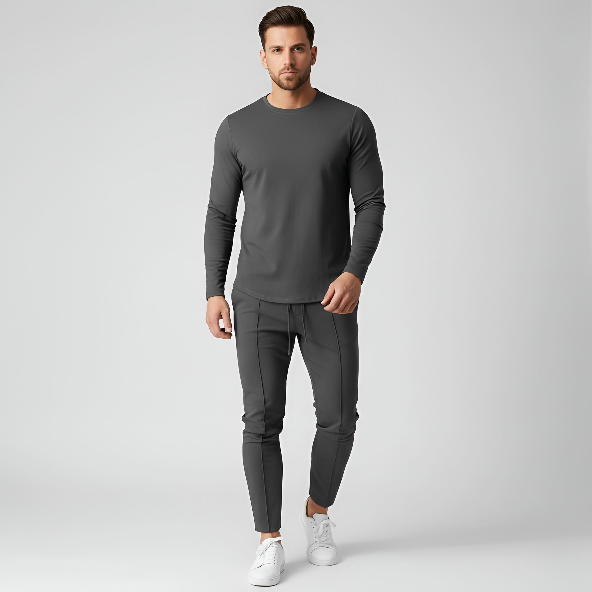 Tuta uomo sportiva con maglia maniche lunghe e pantaloni jogger