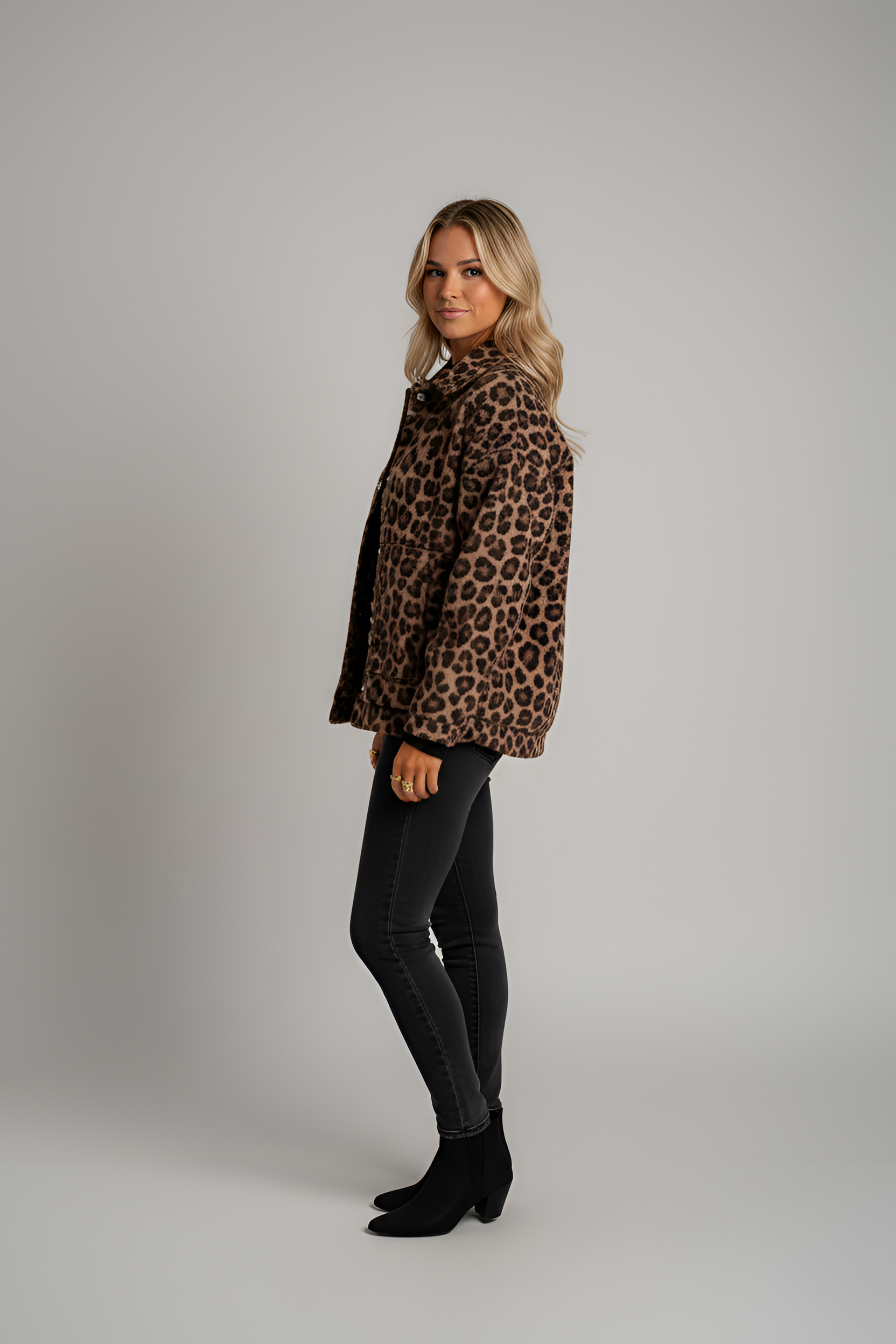 Valerios Fashion chaqueta de mujer animal print con botones ajuste regular