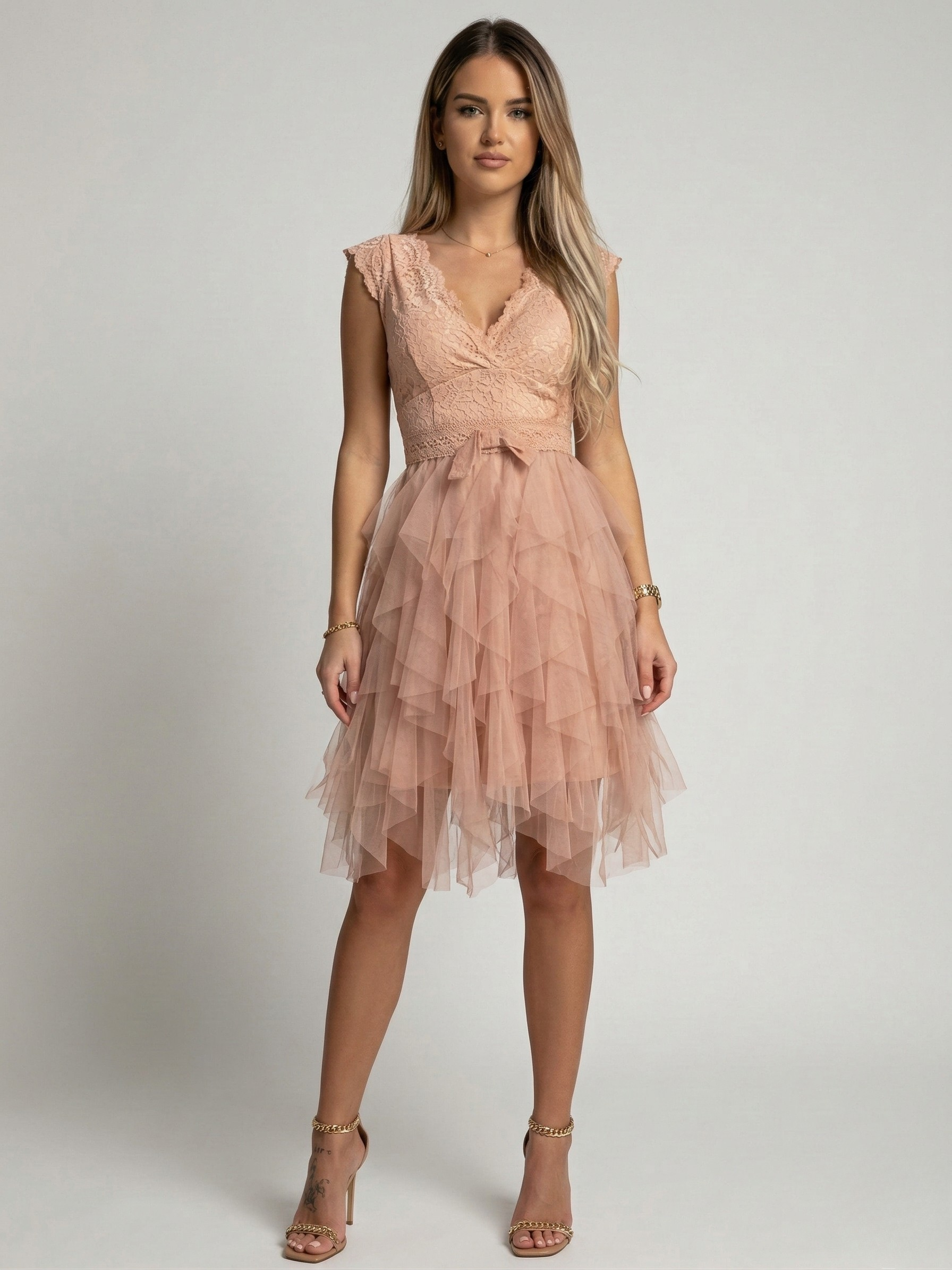 Vestido de mulher em renda e tule com decote em V, vestido curto elegante para cerimónia
