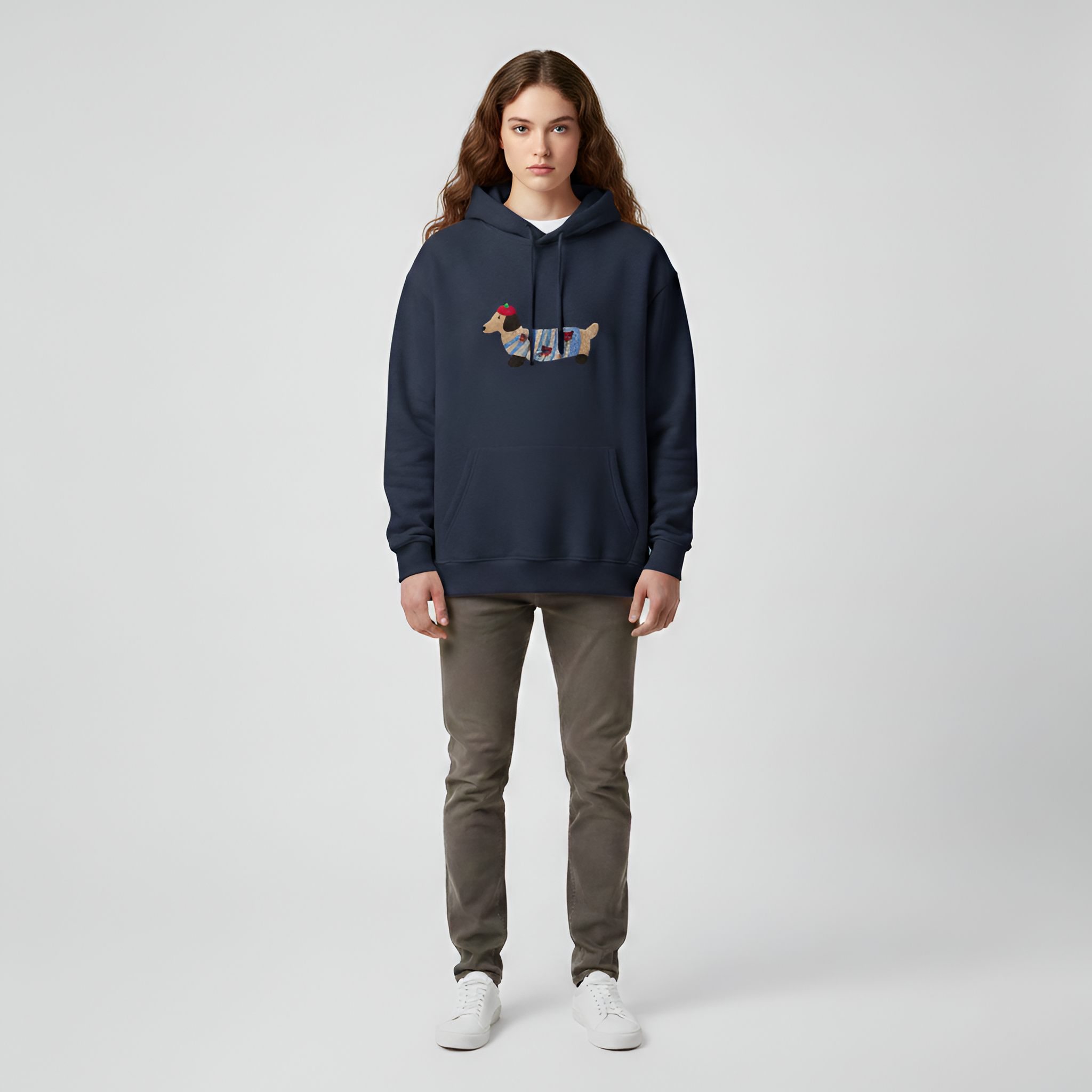 Felpa donna con cappuccio in cotone con ricamo grafico vestibilità relaxed