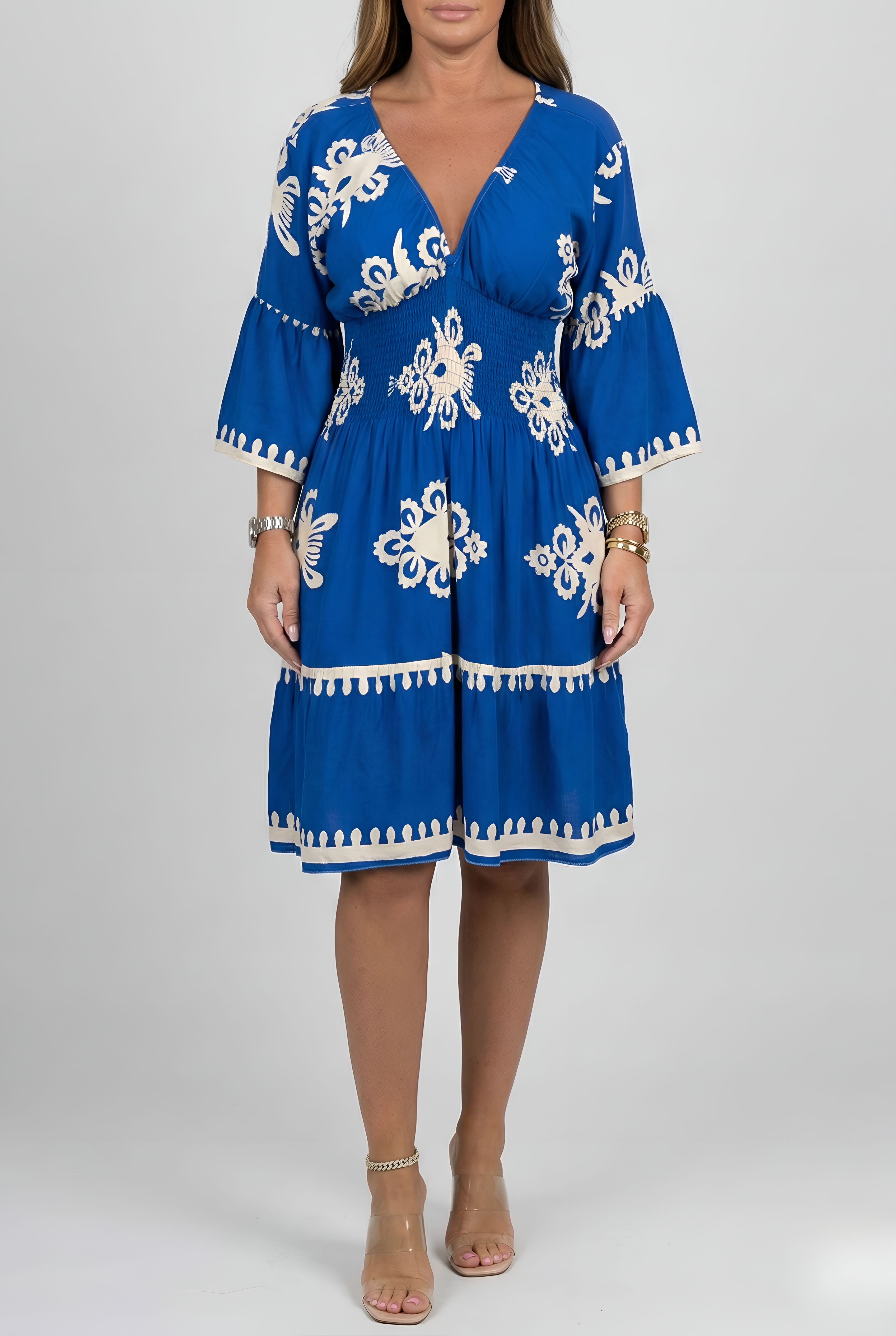 Vestido corto de mujer con escote en V y mangas amplias, estampado floral elegante