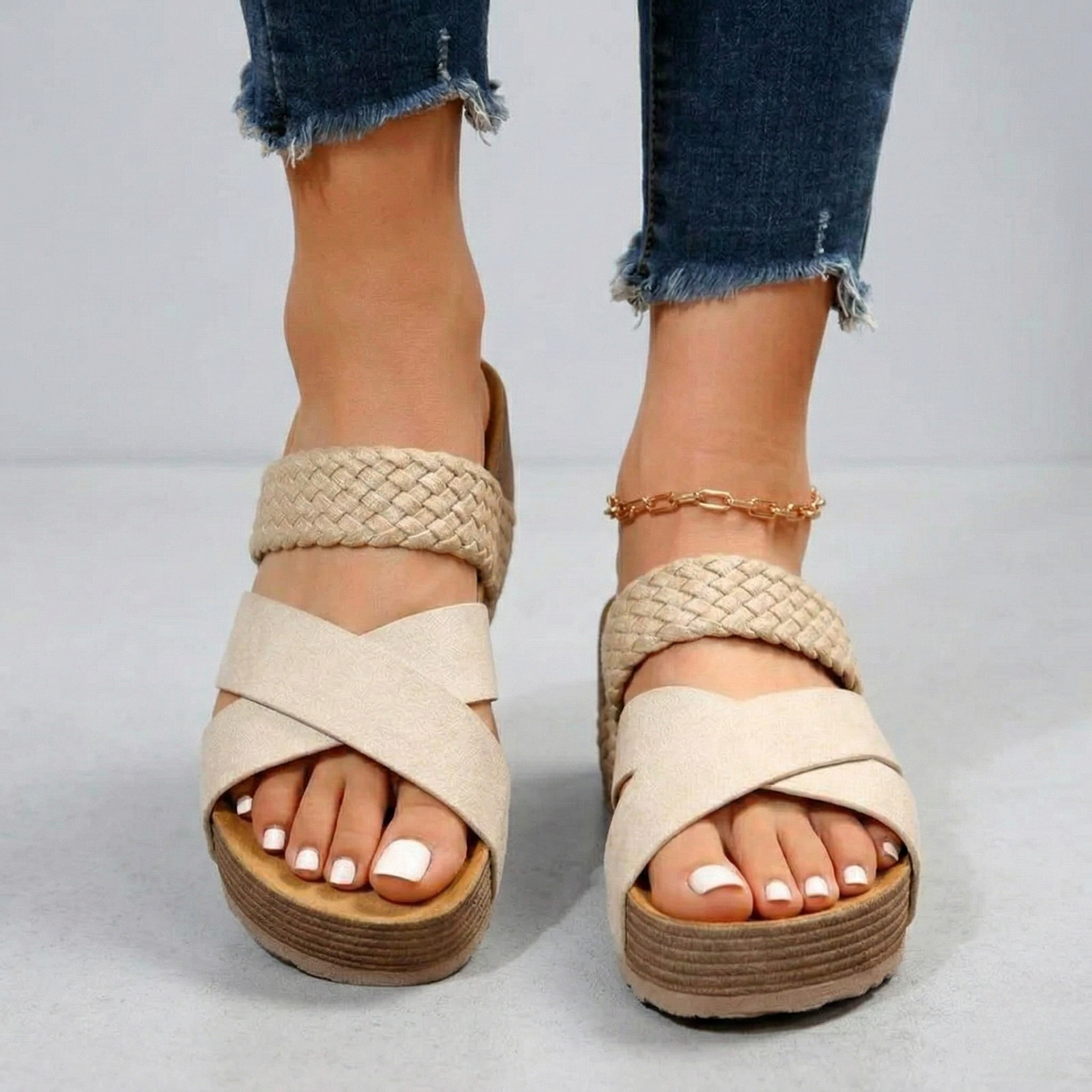 Sandali donna con zeppa e fasce intrecciate in similpelle comfort