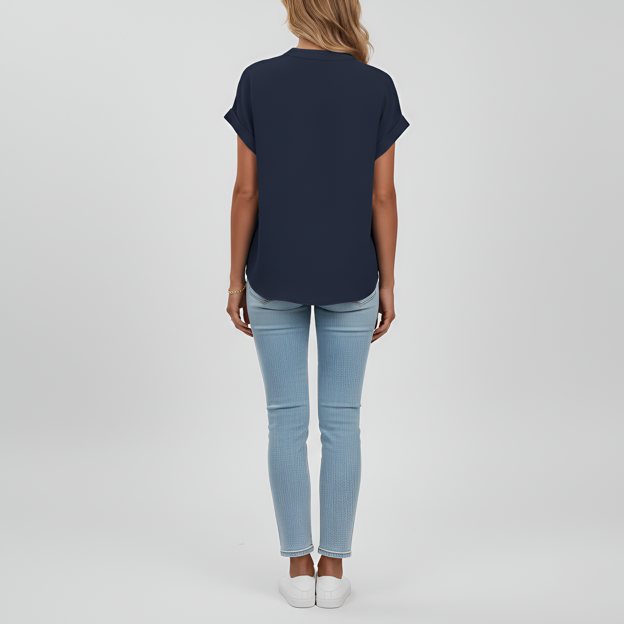 Blusa donna maniche corte in cotone con scollo a V e bottoni