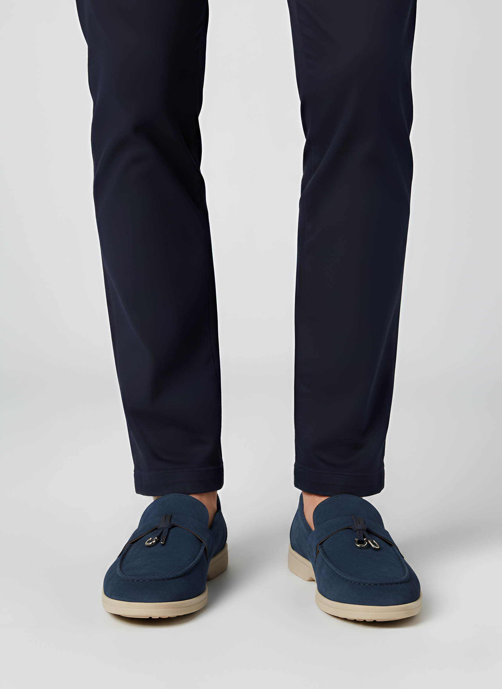 Mocassini Uomo in Pelle Scamosciata con Nappine e Suola Comfort