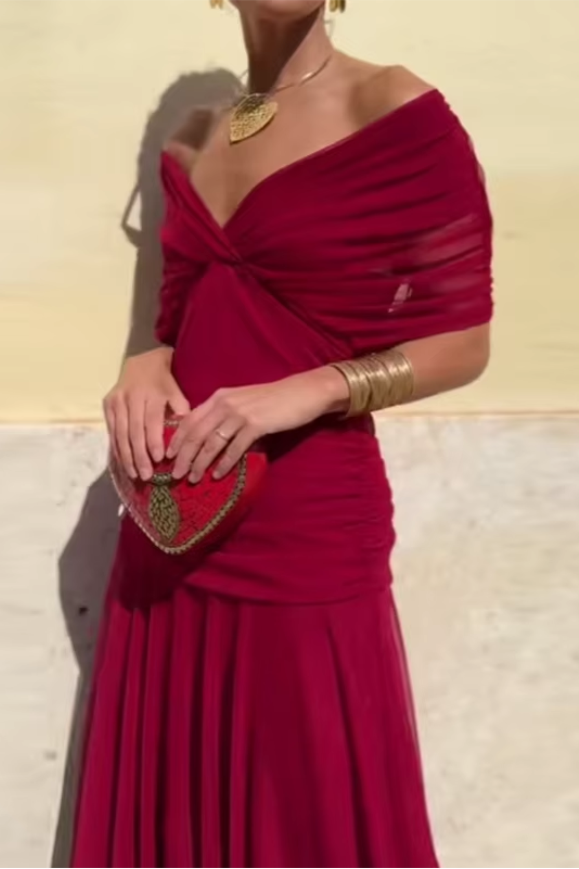 Long Pleated Dress with V-Neck and Short Sleeves