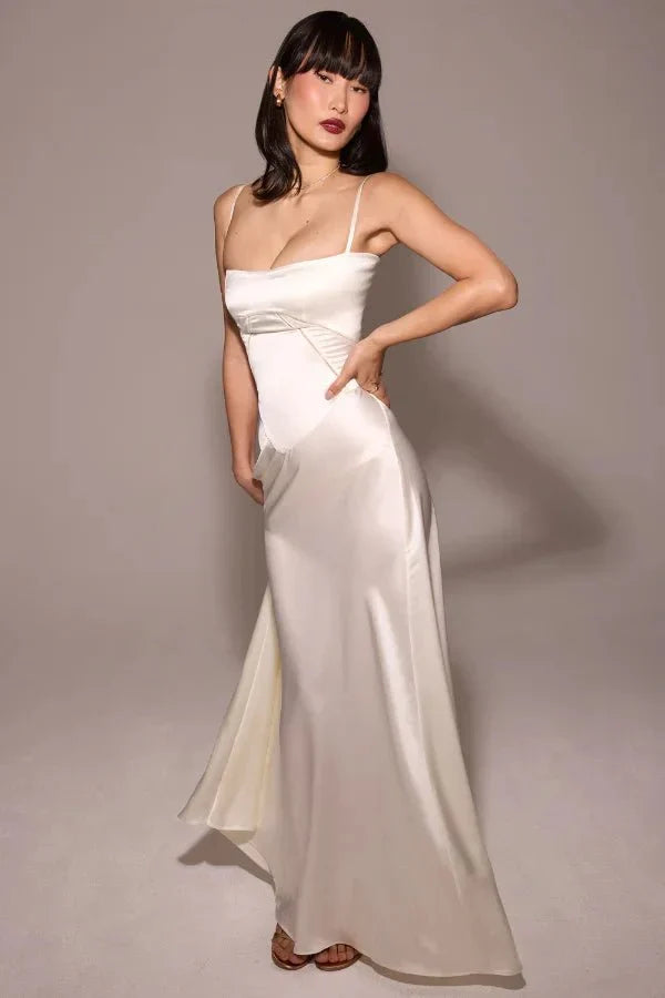 Gabriella – La robe maxi corset en satin soyeux