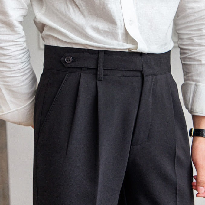 Pantaloni eleganți bărbați croiți, cu pli și picior drept