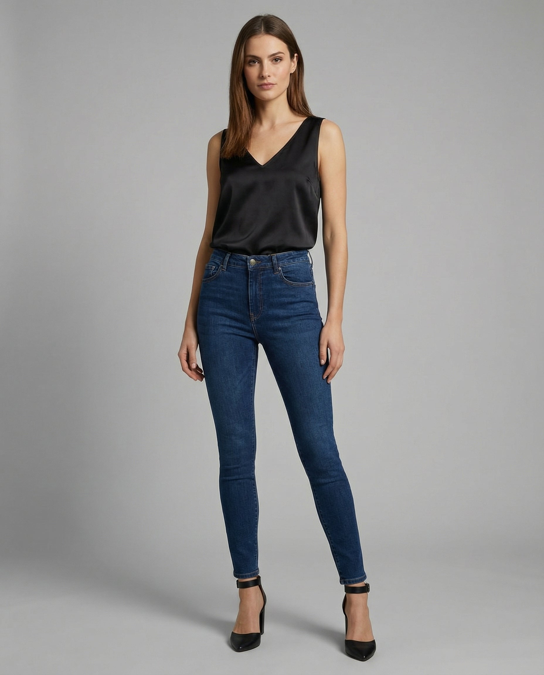 Top de Mulher em Cetim com Decote em V – Elegante, Leve e Versátil
