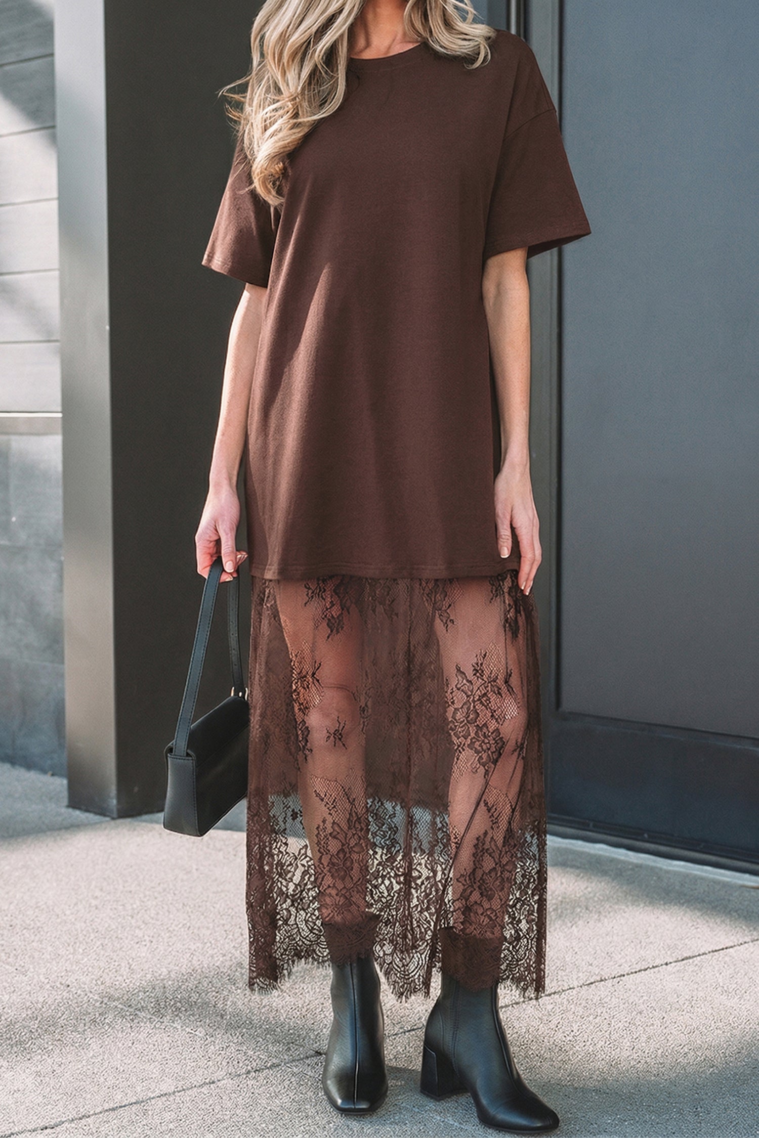 Vestido Maxi Largo com Mangas Curtas e Patchwork Floral