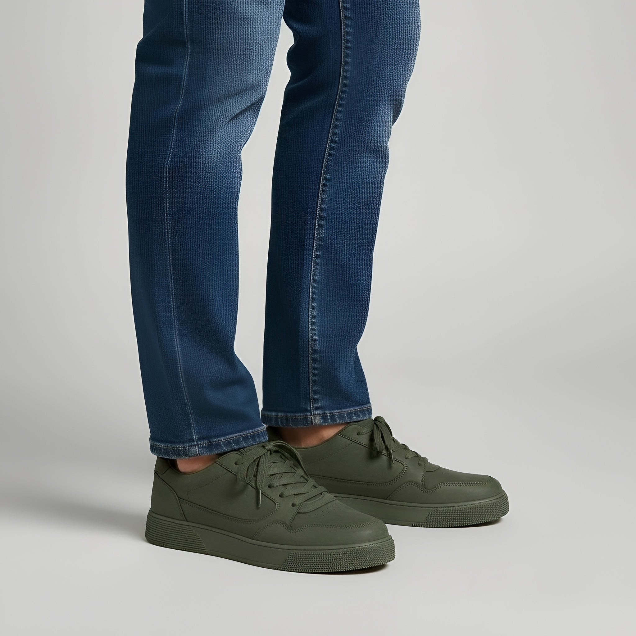 Men's Casual Shoes Synthetic Leather Lace-Up Comfort Sneakers