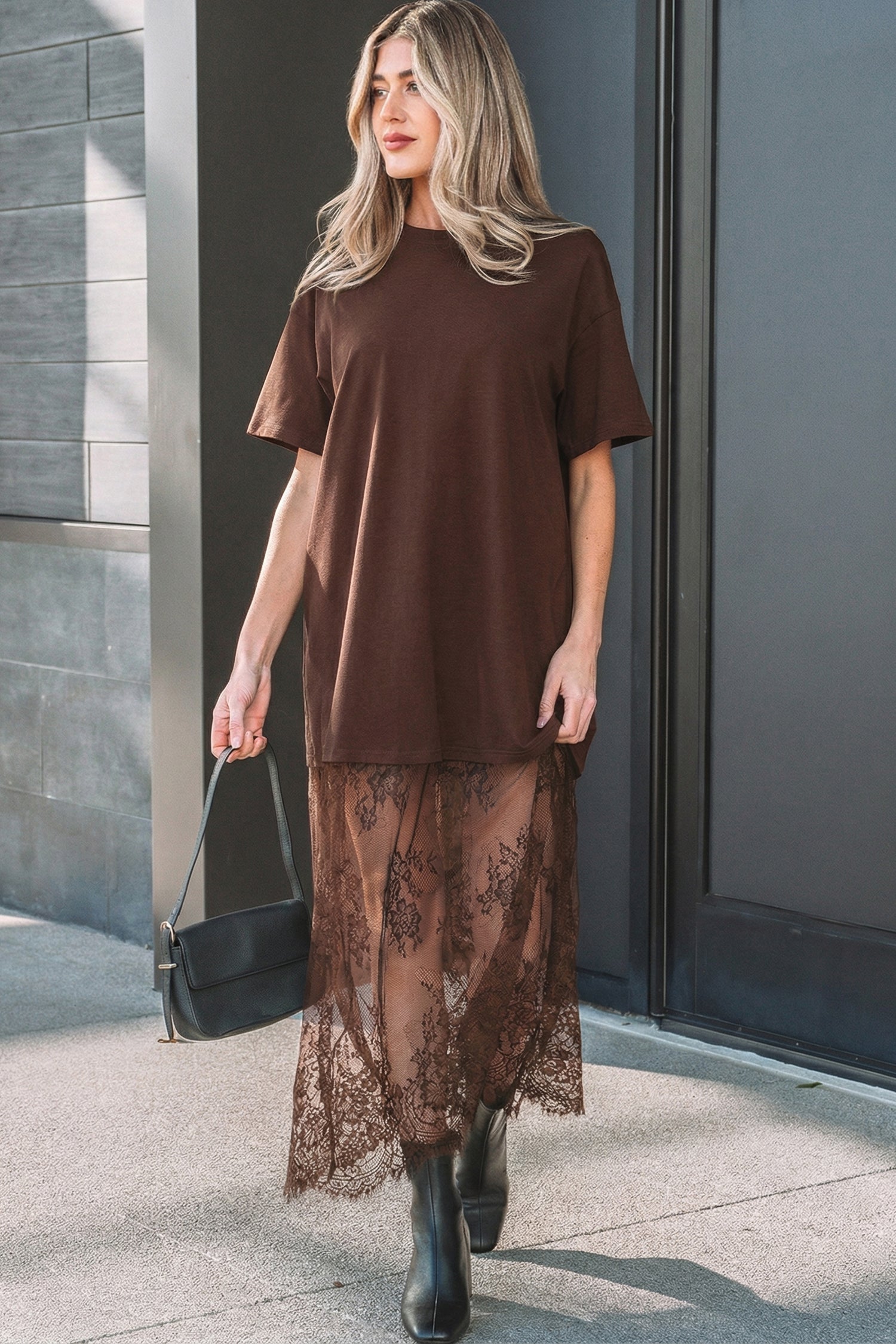 Vestido Maxi Largo com Mangas Curtas e Patchwork Floral