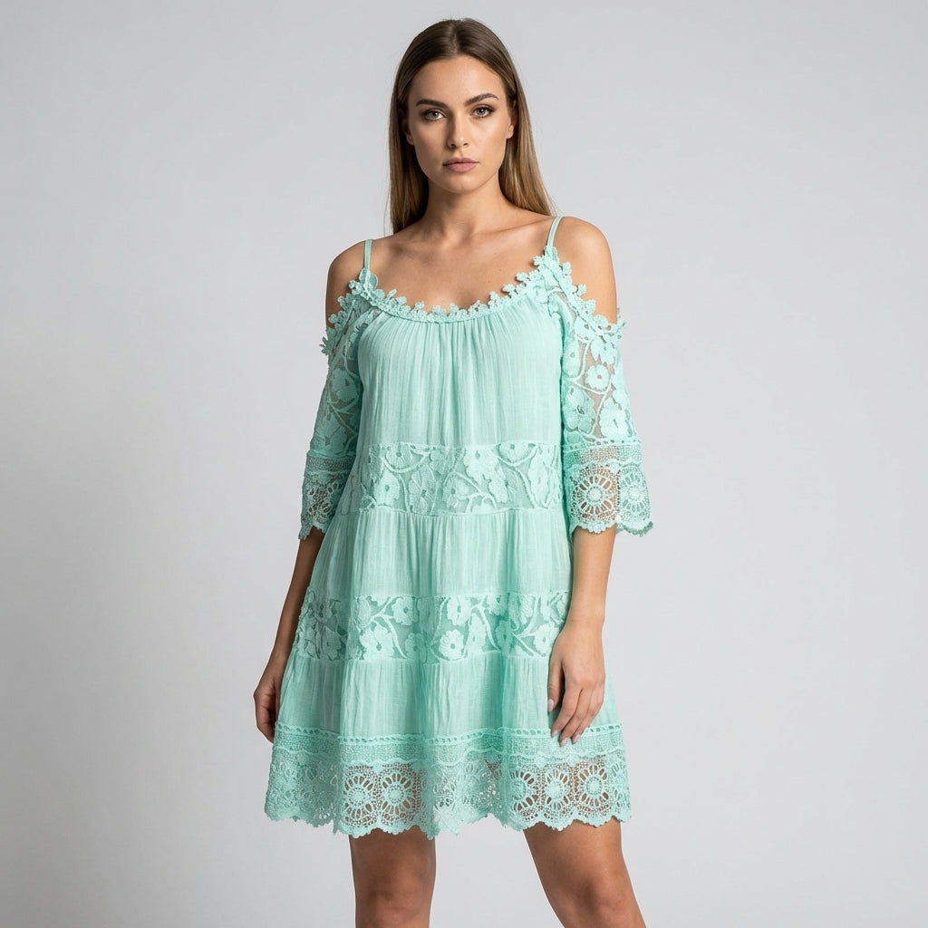 Vestido Mini de Verão com Renda de Croché e Bordados