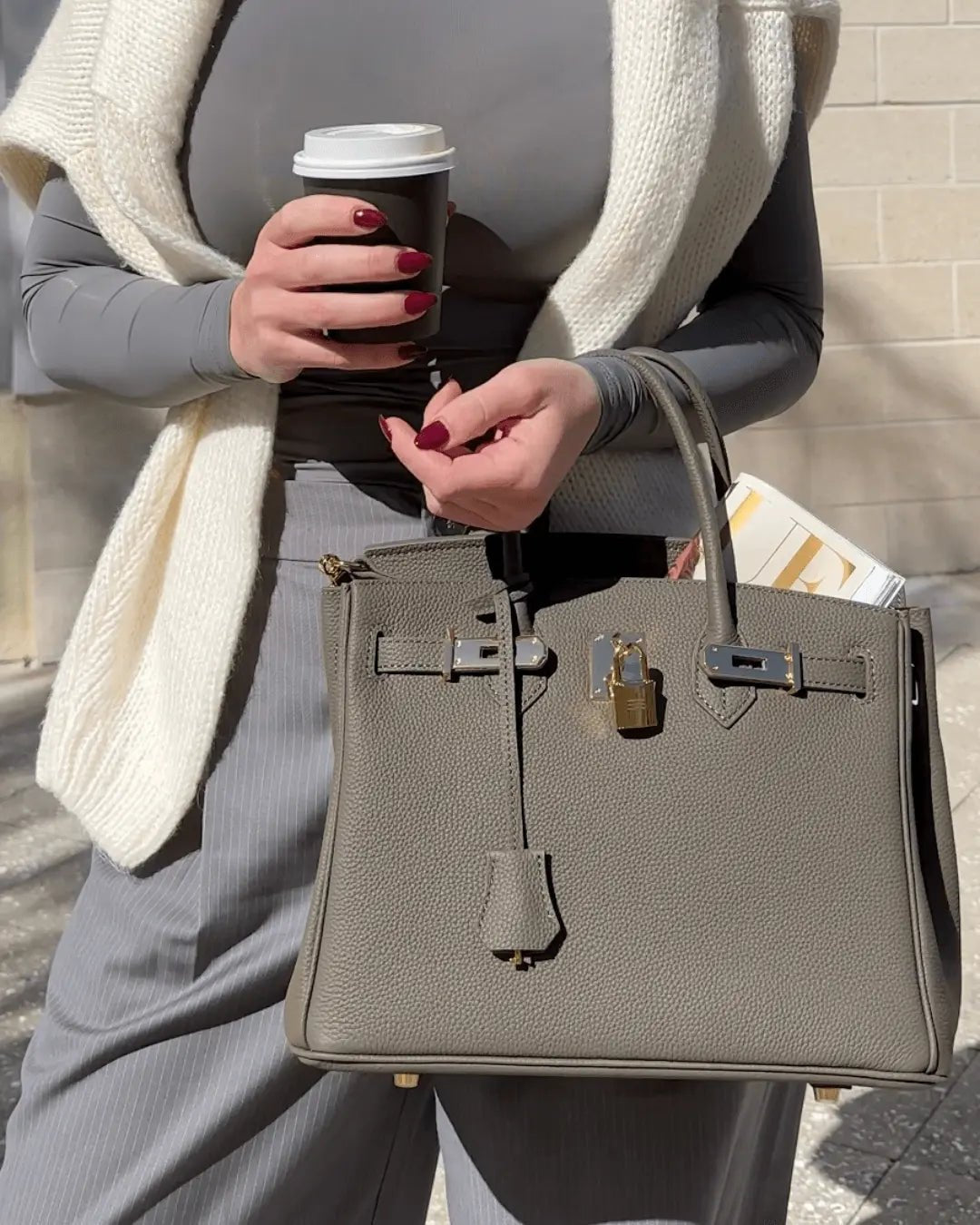 Luxusní dámská kabelka z pravé kůže, elegantní a funkční