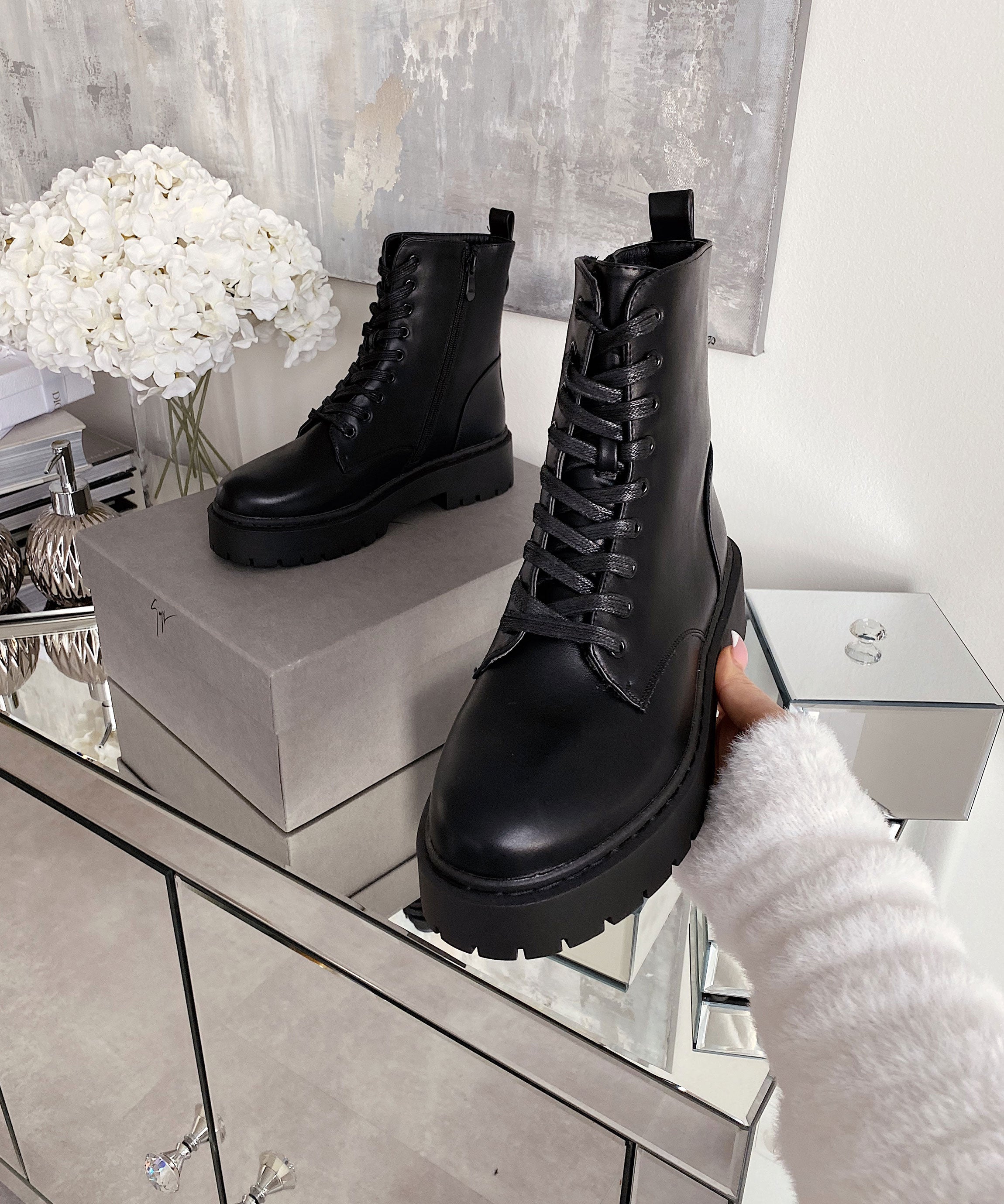 Stivaletti da Combattimento con Zeppa da Donna | Stivaletti con Lacci e Suola Spessa