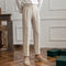 Pantaloni eleganți bărbați croiți, cu pli și picior drept