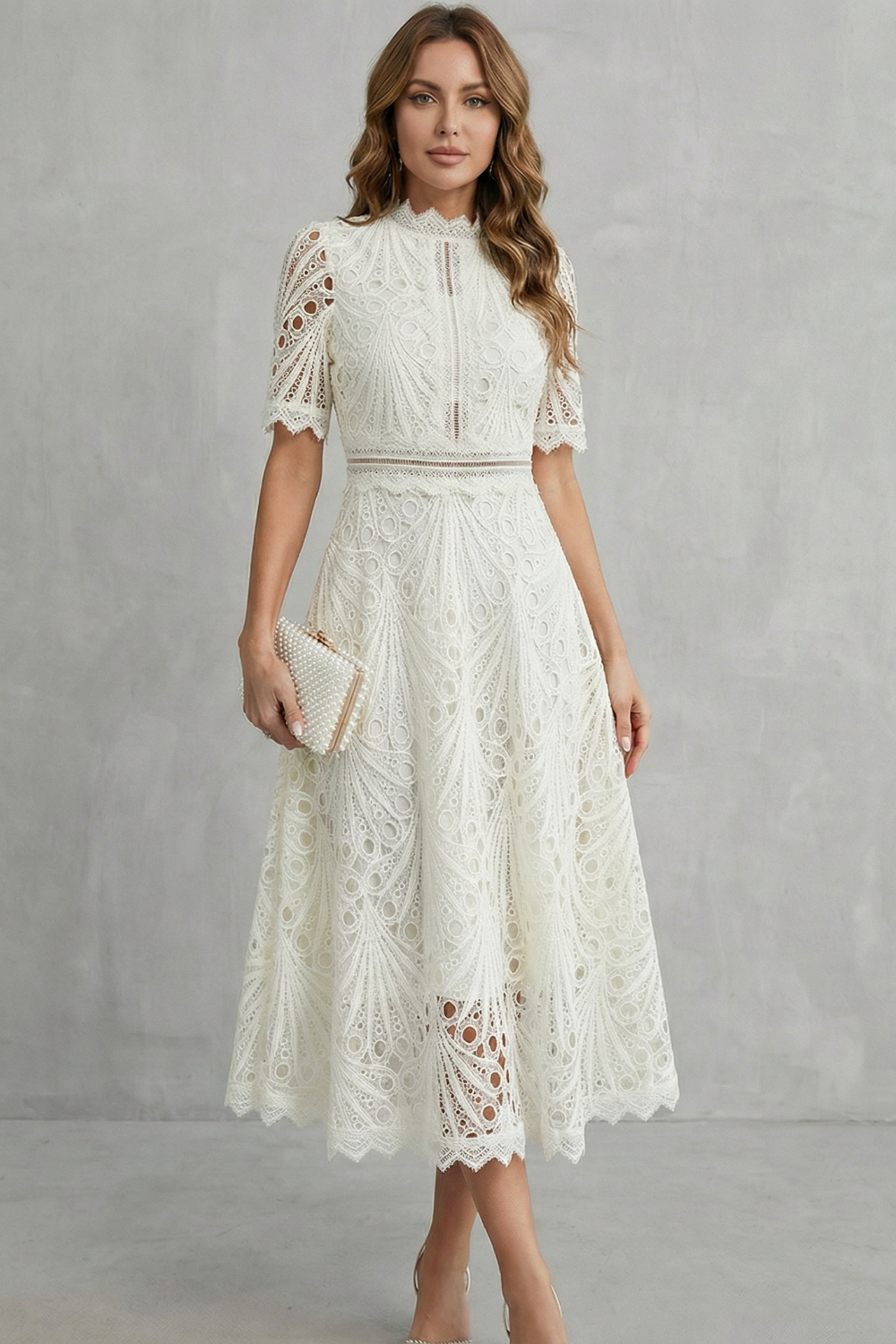 Elegant midi kjole i blonder til kvinder med markeret talje